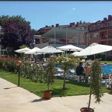 Oazis Cozy Apartment *