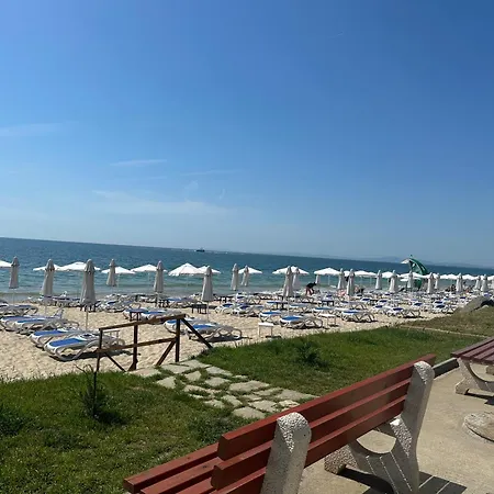 Oazis Cozy Апартамент Равда