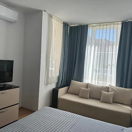Oazis Cozy Апартамент *