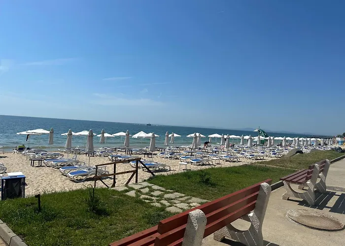 Oazis Cozy Apartman Ravda