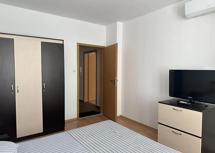 Oazis Cozy Apartman Ravda